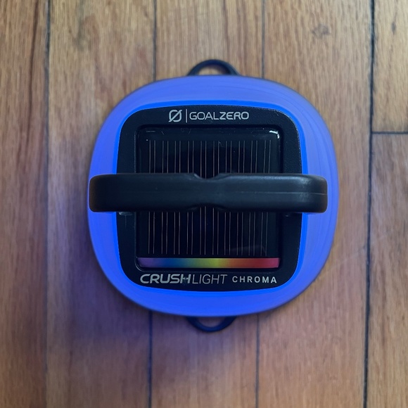 Goal Zero Venture 35 Power Bank and Chroma Crush Light - Picture 4 of 4